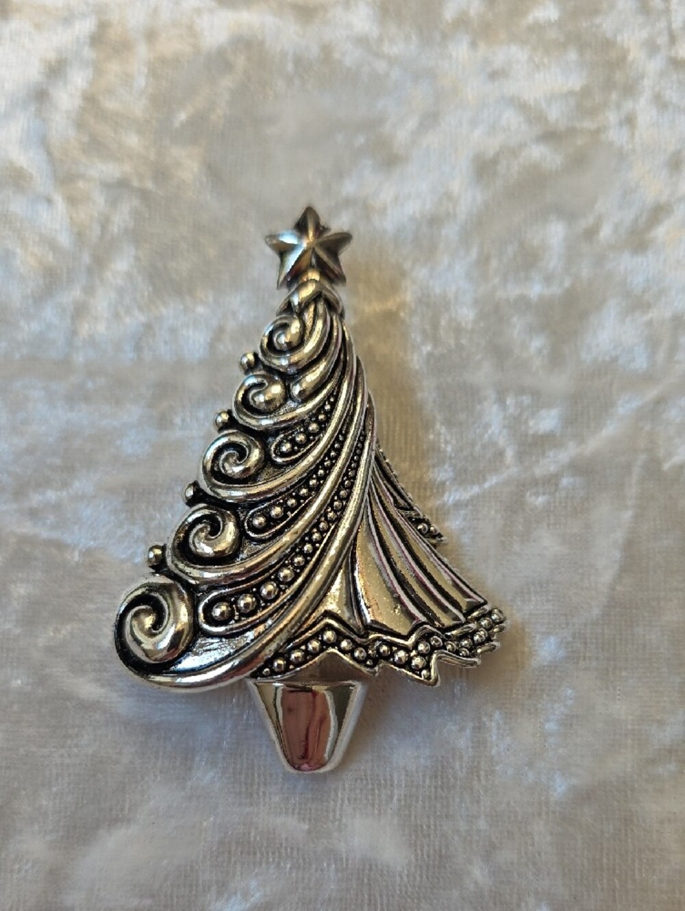 Silver Tone Christmas Tree Brooch/Pendent - Festive Holiday - Picture 2 of 5